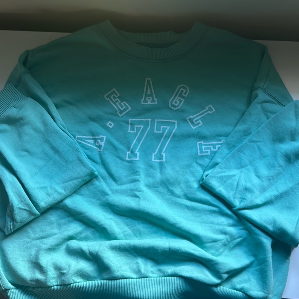 American Eagle crewneck